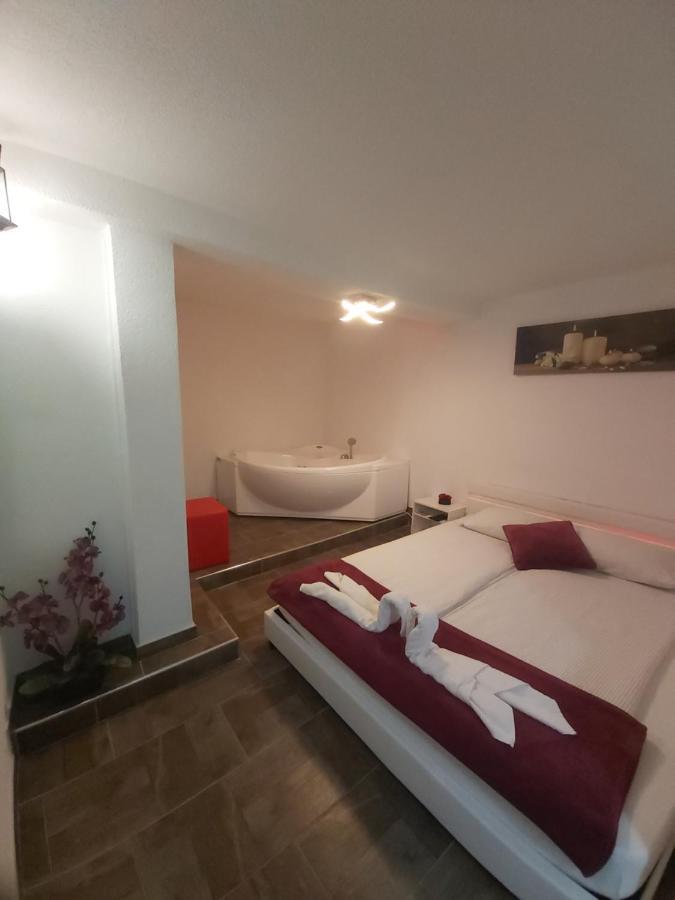 Rooms Panda Марібор Екстер'єр фото